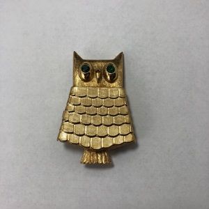 Owl Solid Perfume Locket Brooch Vintage 1960’s